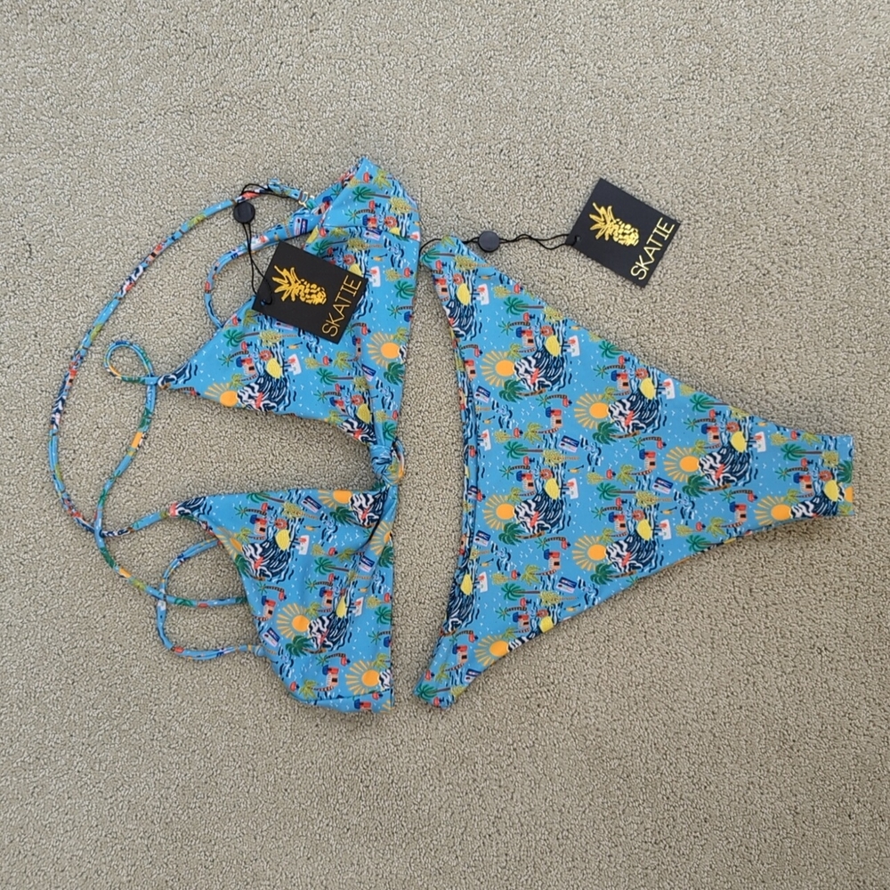 Skatie NWT bikini